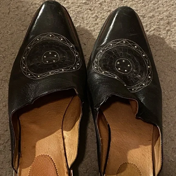 Ariat Black Medallion Mule Slip-ons - Picture 1 of 7